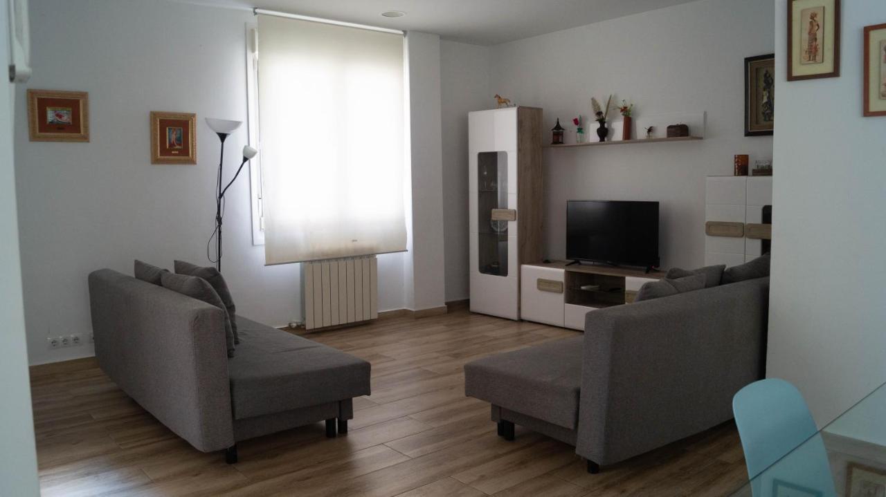 Zaragoza Y Sus 2 Catedrales Apartment Exterior photo